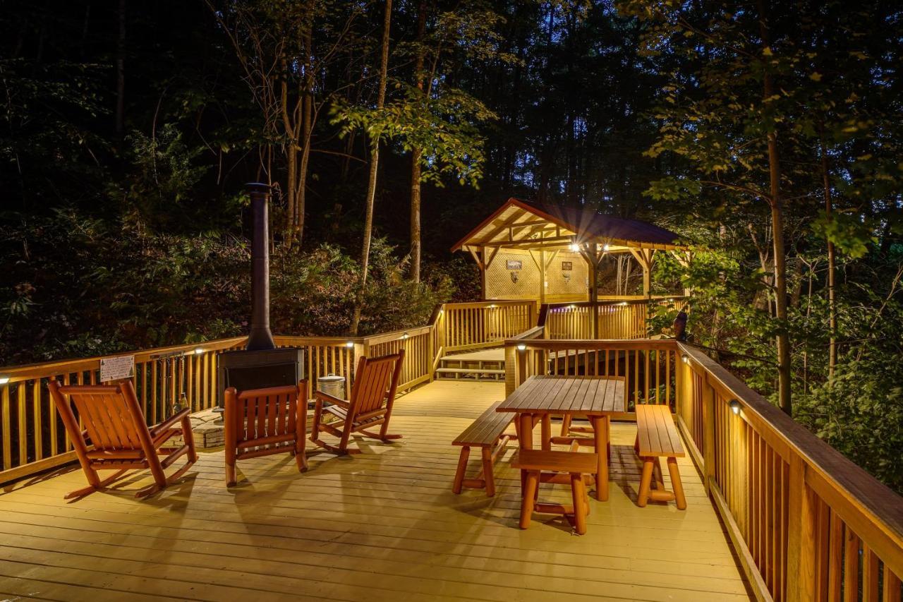 Bear Mountain In With Hot Tub Sevierville